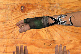 Woodland_Camo_Gloves_with_Tat